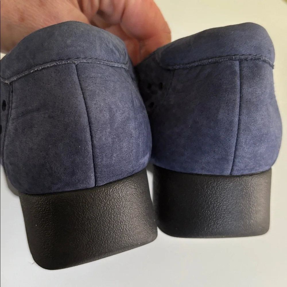 Clarks Navy Blue Suede Nubuck Slip on Loafer Flat Size 10